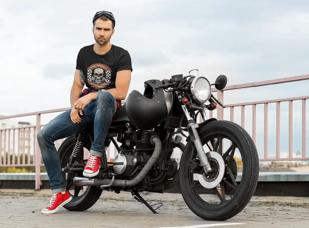 Les T-shirts et Sweatshirts pour Motards : Affichez Votre Passion avec Style !